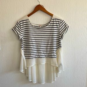 Free People short sleeve flowy top 😍